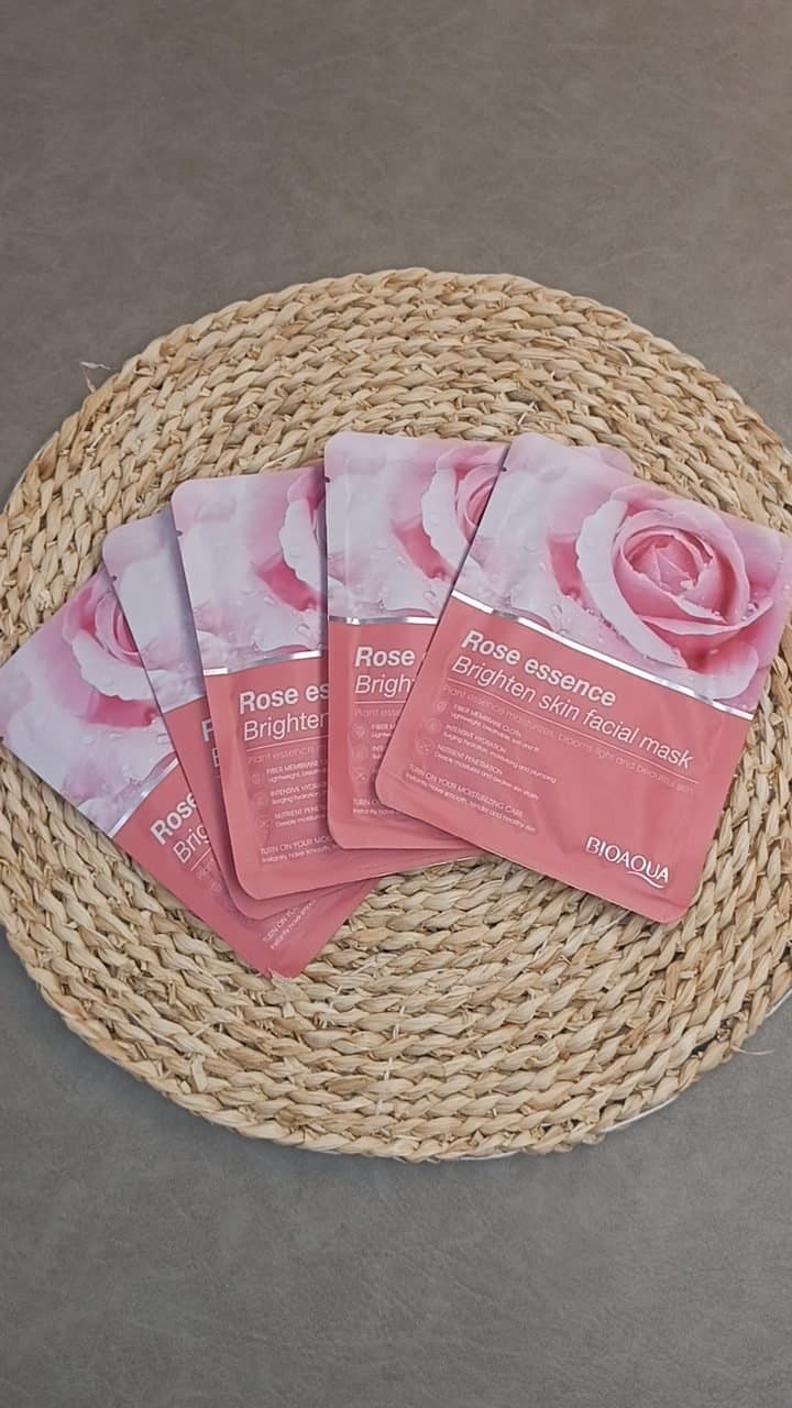 Mascarilla Facial en Velo Rose Essence Brighten Skin – BIOAQUA